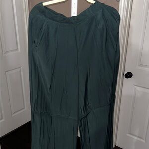 Elegant Green Women's pants